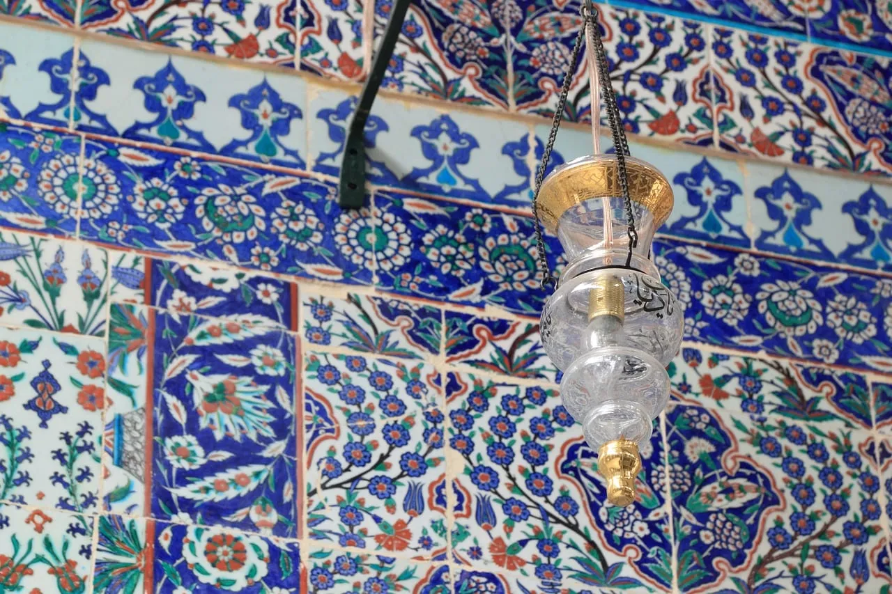Blue İznik tiles inside the mosque