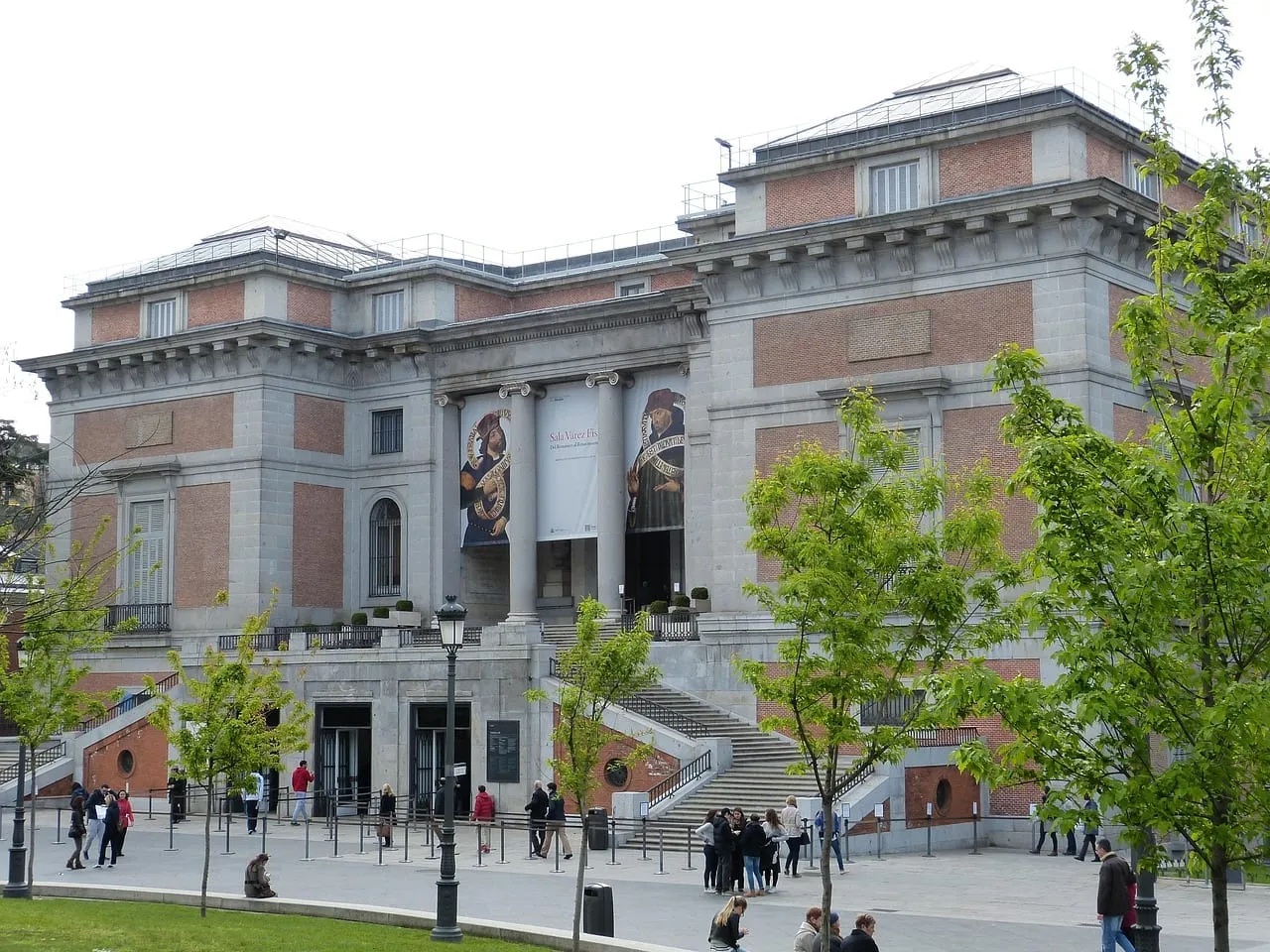 The Goya entrance at the north end of the museum