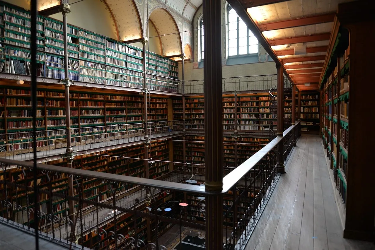 The library inside the museum